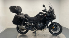 Honda NT1100 Manual (22 Model Year)